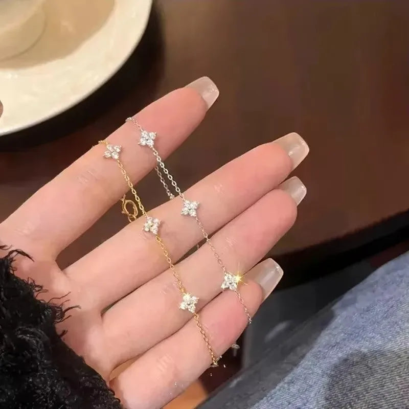 BELLA- Pulsera de flores 4 pétalos