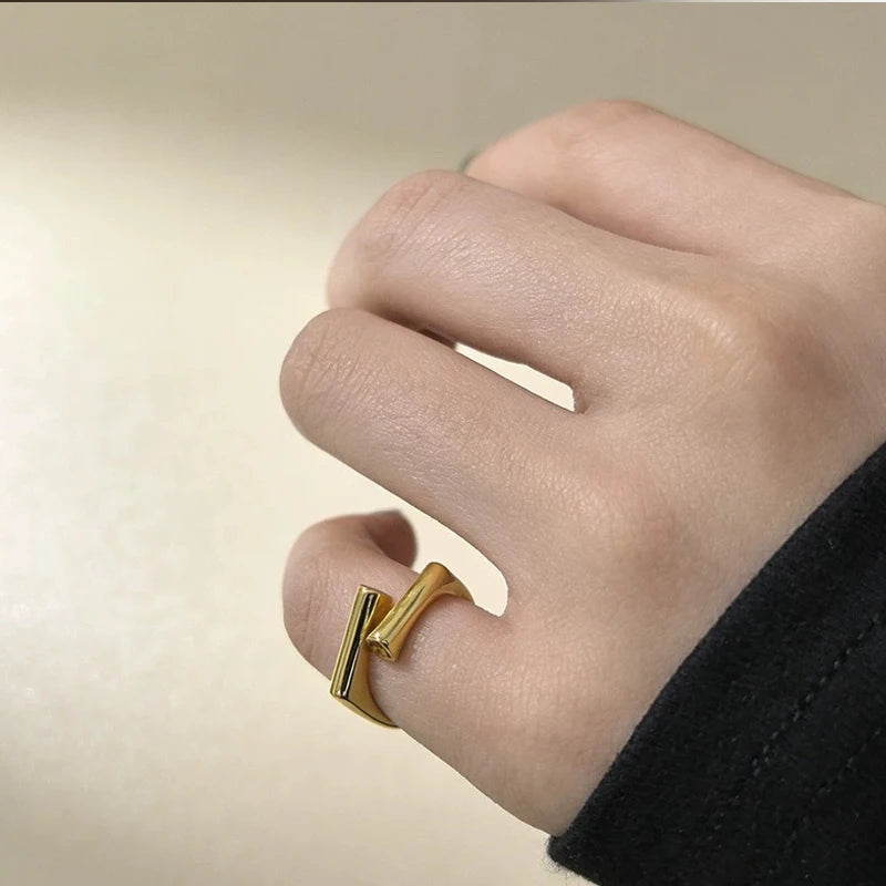 LARA- Anillo Geométrico